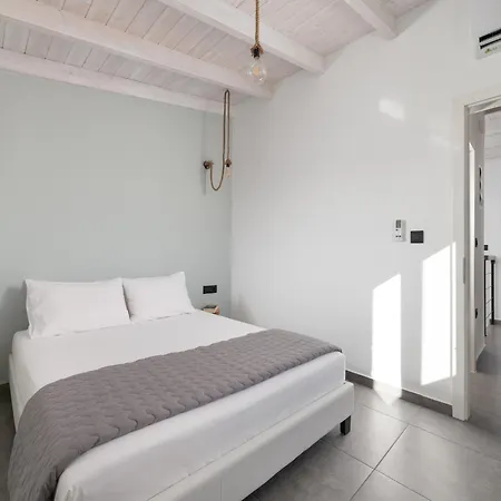 Modern In With Private Pool *