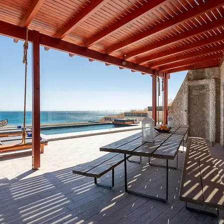 Modern In With Private Pool